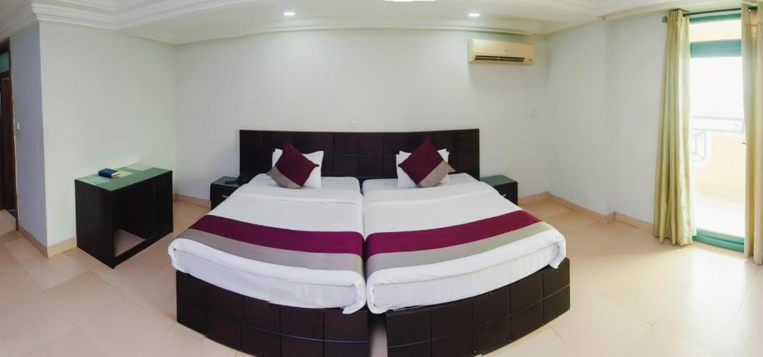 Korkdam Hotel Taifa Ngoại thất bức ảnh
